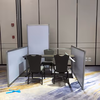 ผลงานบูธพาร์ทิชั่น หจก.ทูบี เรนทอล - 4