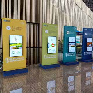 ผลงานบอร์ดนิทรรศการ หจก.ทูบี เรนทอล - 5